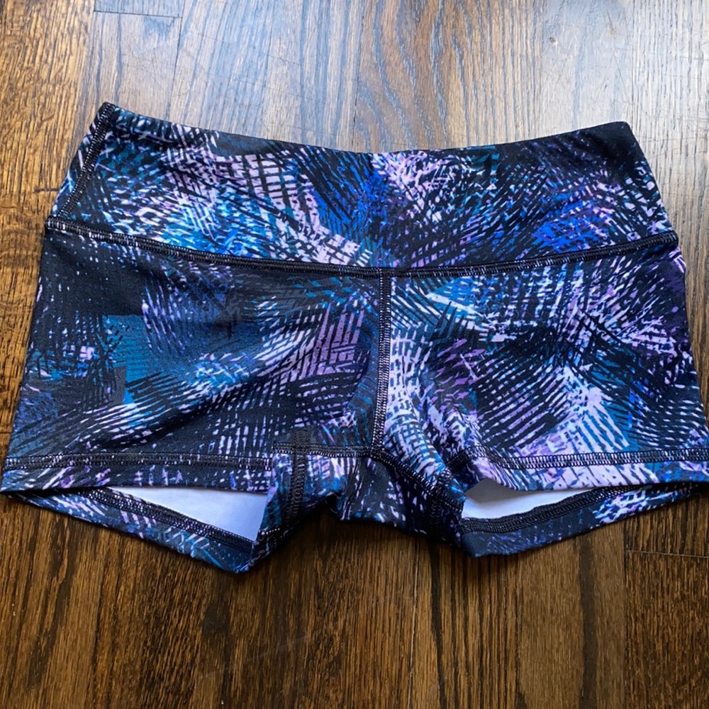 FLEO shorts